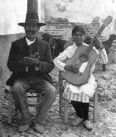 Oče, ki ljubi: DUŠA IŠČE BREZPOGOJNO  LJUBEZEN LJUDI, KI SMO JIH NEKOČ PRIZADELI. (Foto: Pinterest)