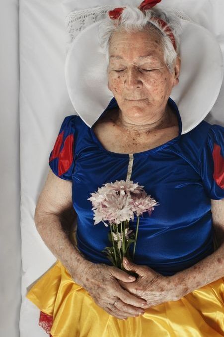 Oče, ki ljubi: ČLOVEK V POPOLNI NEMOČI NE ZNA POISKATI LJUBEZEN. ČLOVEK ŽELI VSAJ NEKAJ MOČI, DA LAHKO IŠČE LJUBEZEN, ČLOVEK KOT BITJE 66 % SILE IN 33 % ZAVESTI. (Foto: Pinterest)