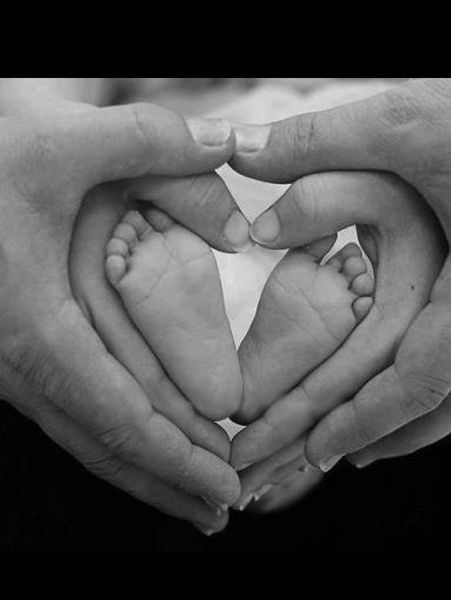 Oče, ki ljubi: PRAVA ŽENSKA JE 'MATI' IN 'OČE' IN 'OTROK'. (Foto: Pinterest)